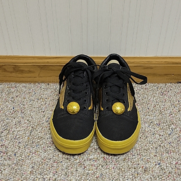 Vans Off The Wall Harry Potter Snitch Black And Gold Tennis Shoes Sz 6 - Picture 1 of 8